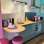 Barbapappart - Un Coloré Dans Le Centre De Rouen